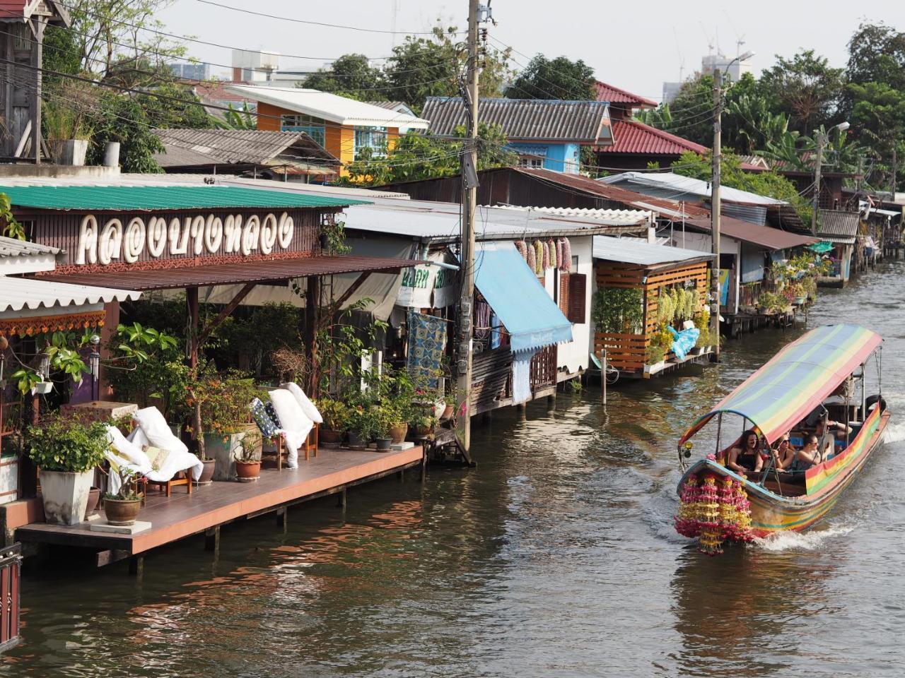 28 Place Bangkok Bagian luar foto