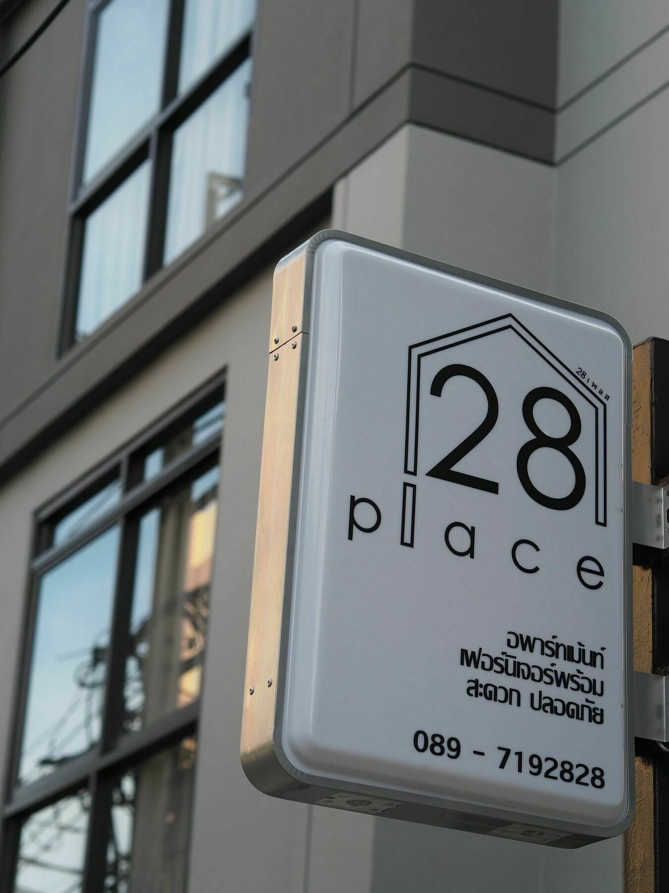 28 Place Bangkok Bagian luar foto